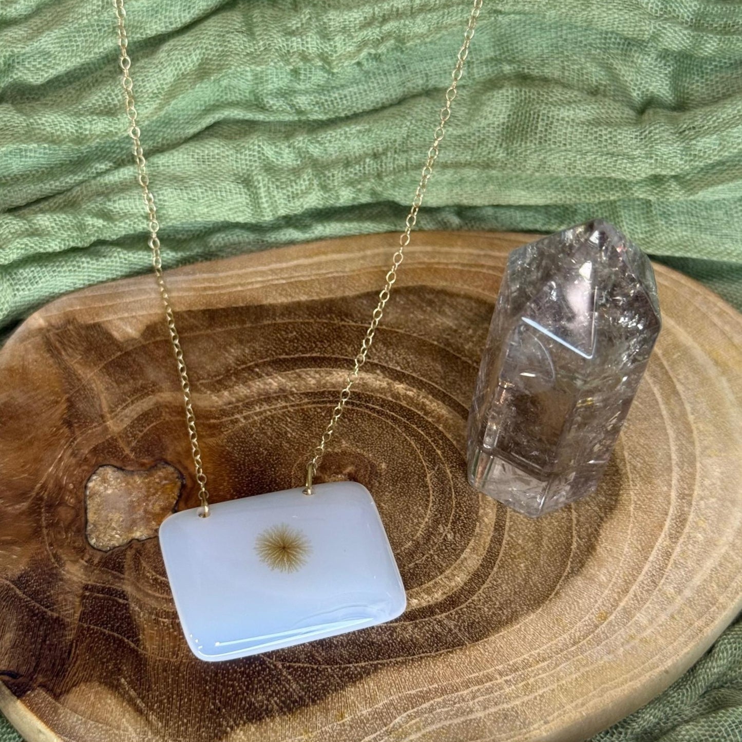 'Earth's Daisy' Pendant
